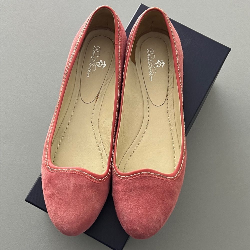 Brooks Brothers Coral Suede Flats Size 9